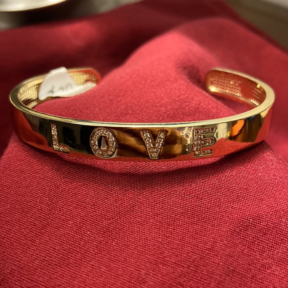 Love bangle ❤️